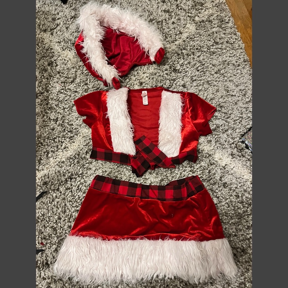 Twin Peaks Santa Baby outfit